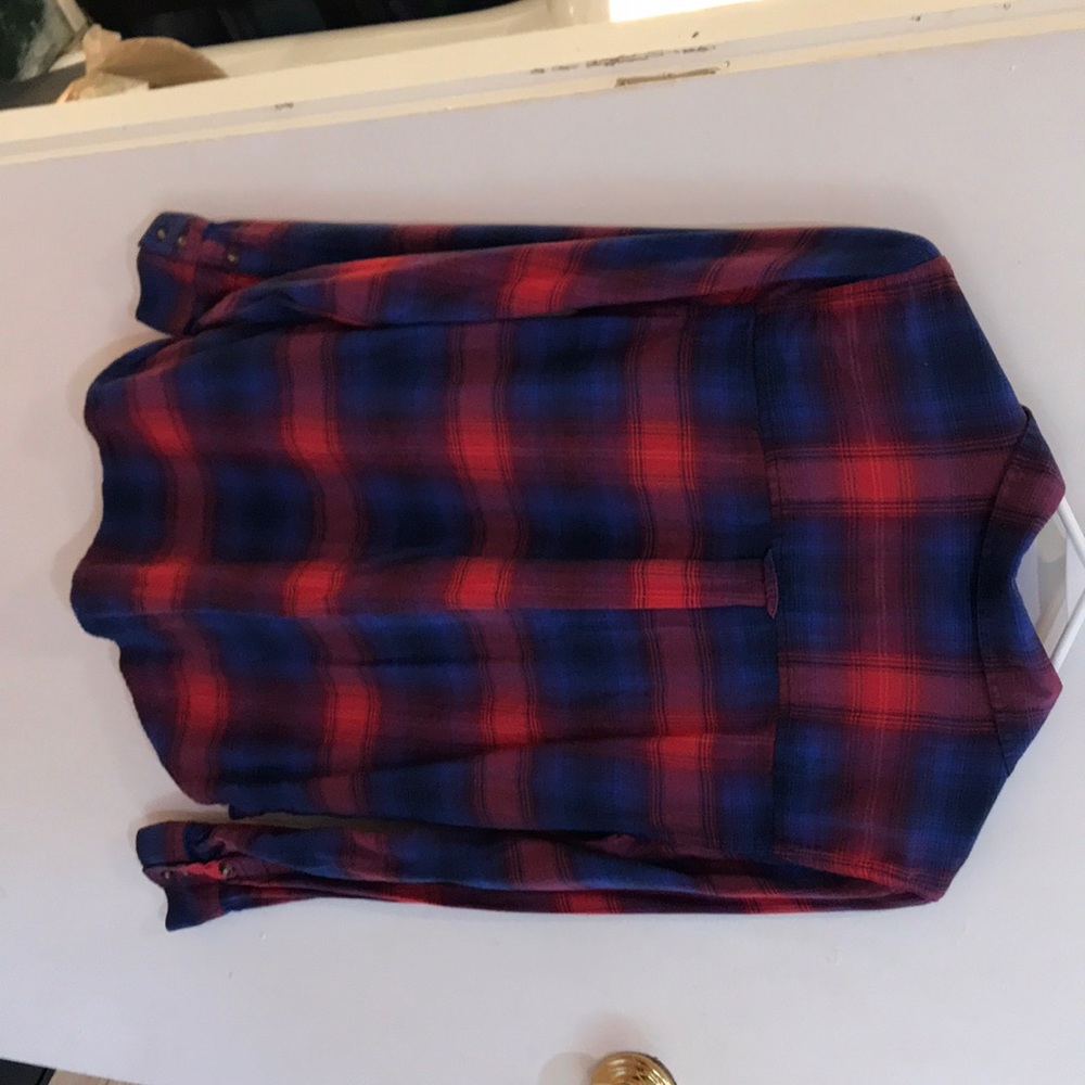 Button up flannel - Picture 2 of 2
